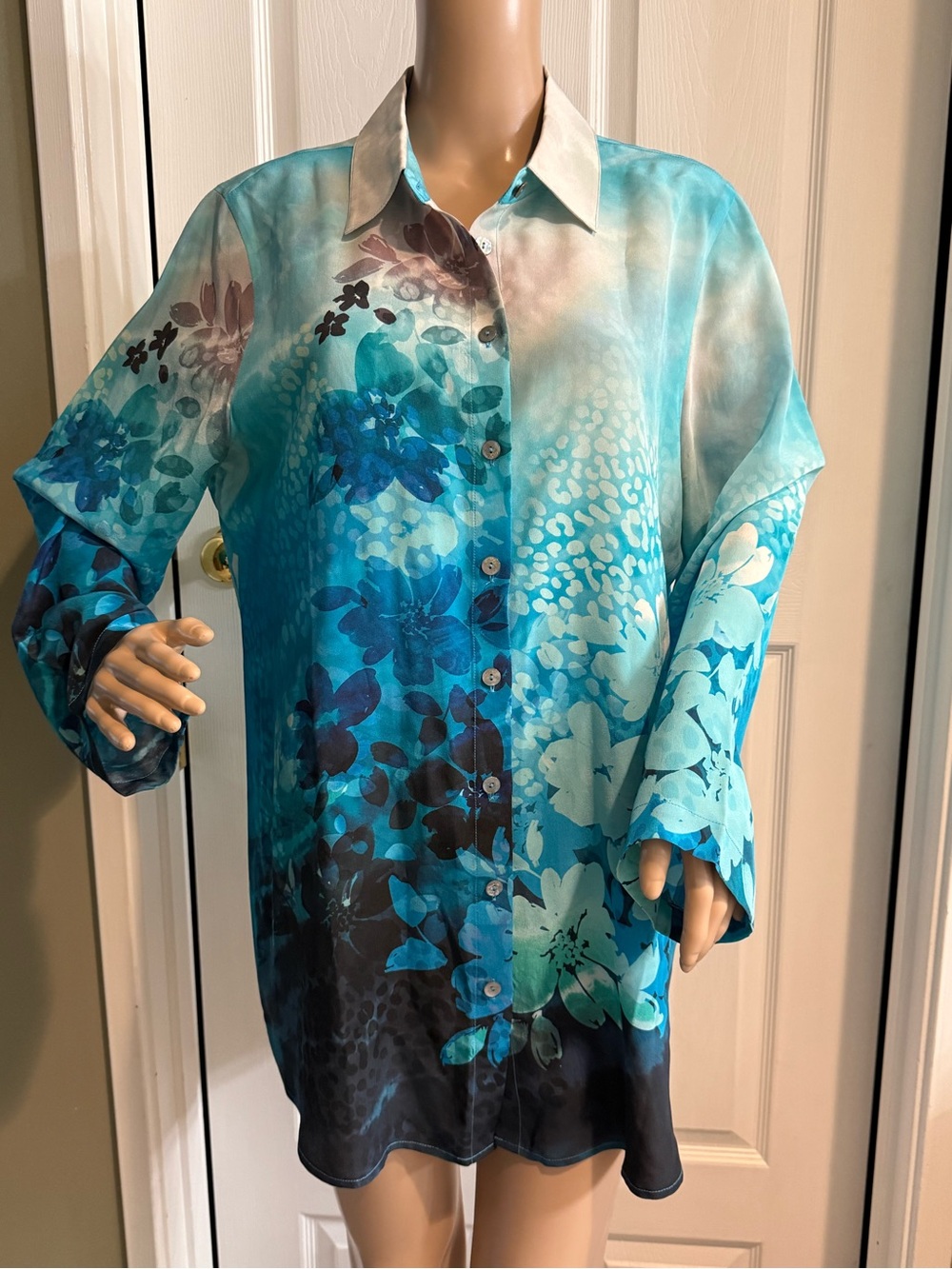 Soft Surroundings Womens Tunic Top Blouse L Blue Silk Jolene Watercolor - Picture 2 of 16